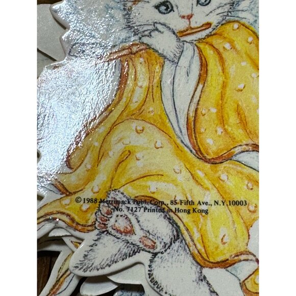 Vintage Cat-Themed Christmas Ornament Set With Stocking Cat Paper Garland - Picture 12 of 14